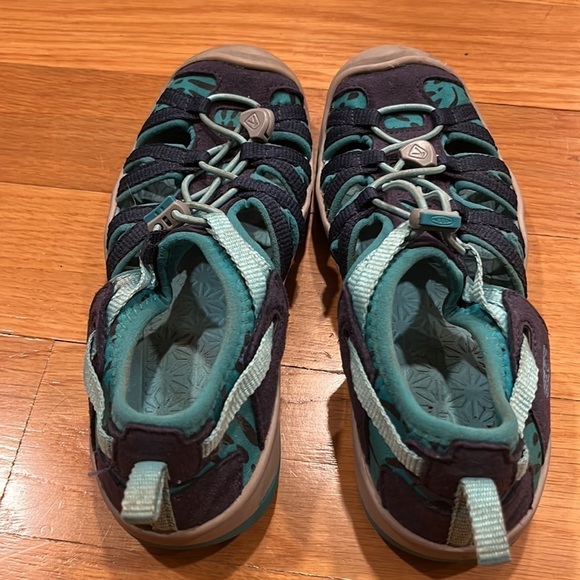 KEEN boys moxie sandals in turquoise size 1. - Picture 3 of 6